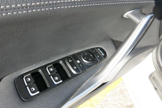 2018 Kia Stinger AWD - 23074106 - 62