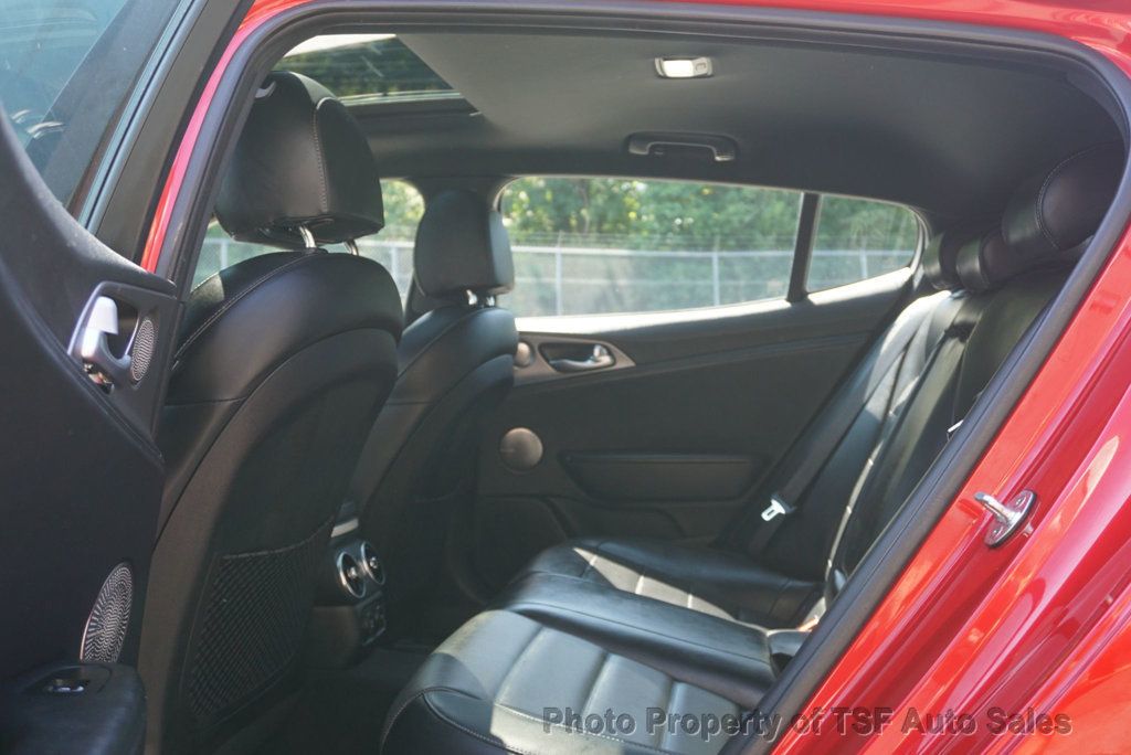 2018 Kia Stinger GT2 photo 13