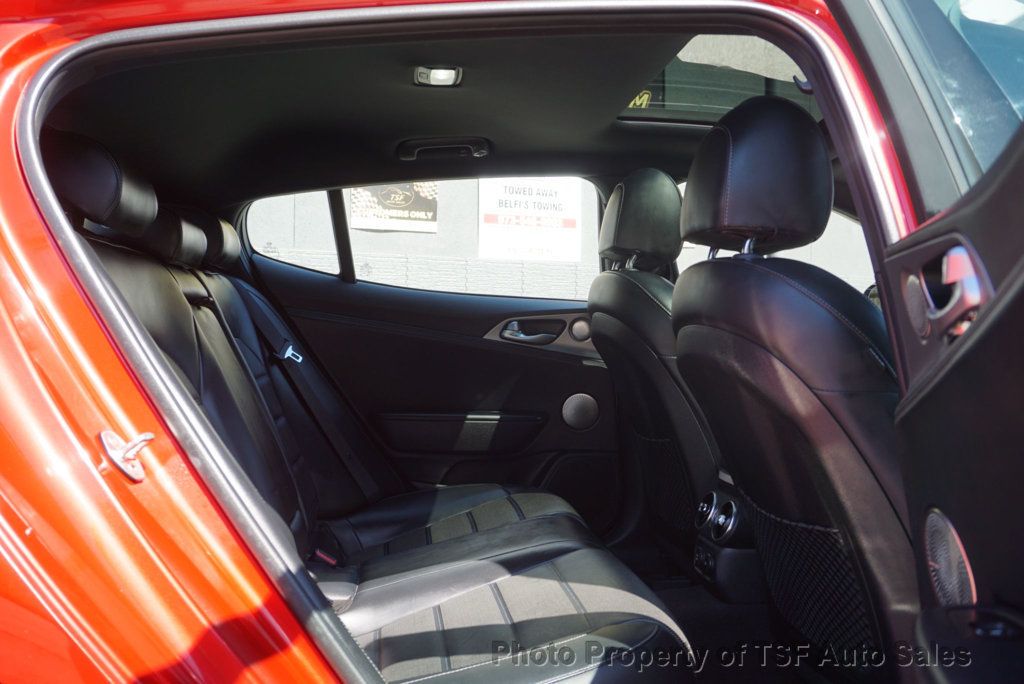 2018 Kia Stinger GT2 photo 14