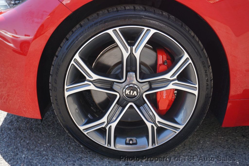 2018 Kia Stinger GT2 photo 16
