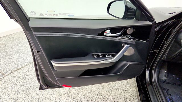 2018 Kia Stinger Premium RWD - 23064696 - 10