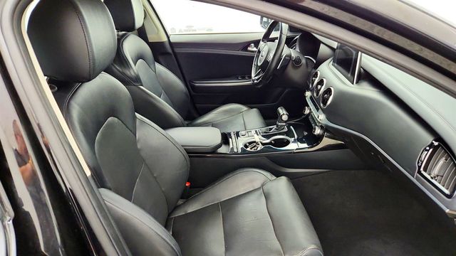 2018 Kia Stinger Premium RWD - 23064696 - 24