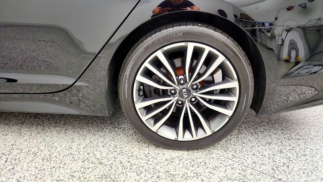 2018 Kia Stinger Premium RWD - 23064696 - 8