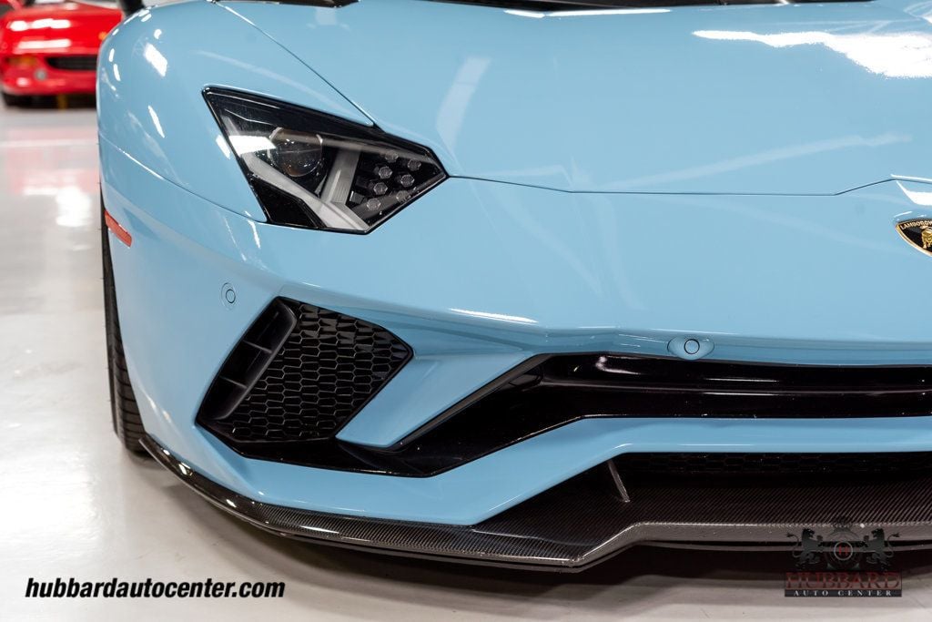 2018 Lamborghini Aventador S Coupe - 22765555 - 11