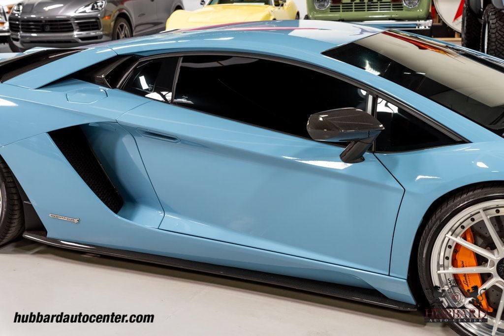 2018 Lamborghini Aventador S Coupe - 22765555 - 22