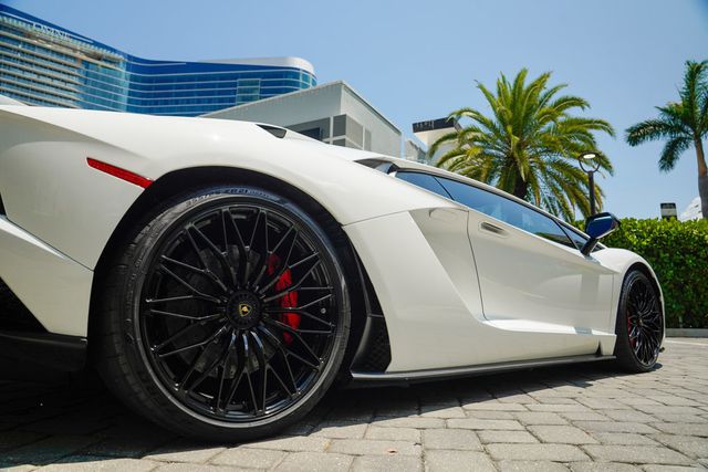 2018 Lamborghini Aventador S Coupe - 22513990 - 16