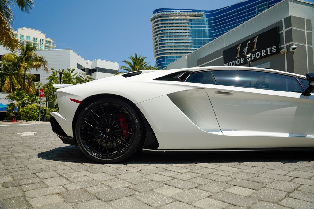 2018 Lamborghini Aventador S Coupe - 22513990 - 17