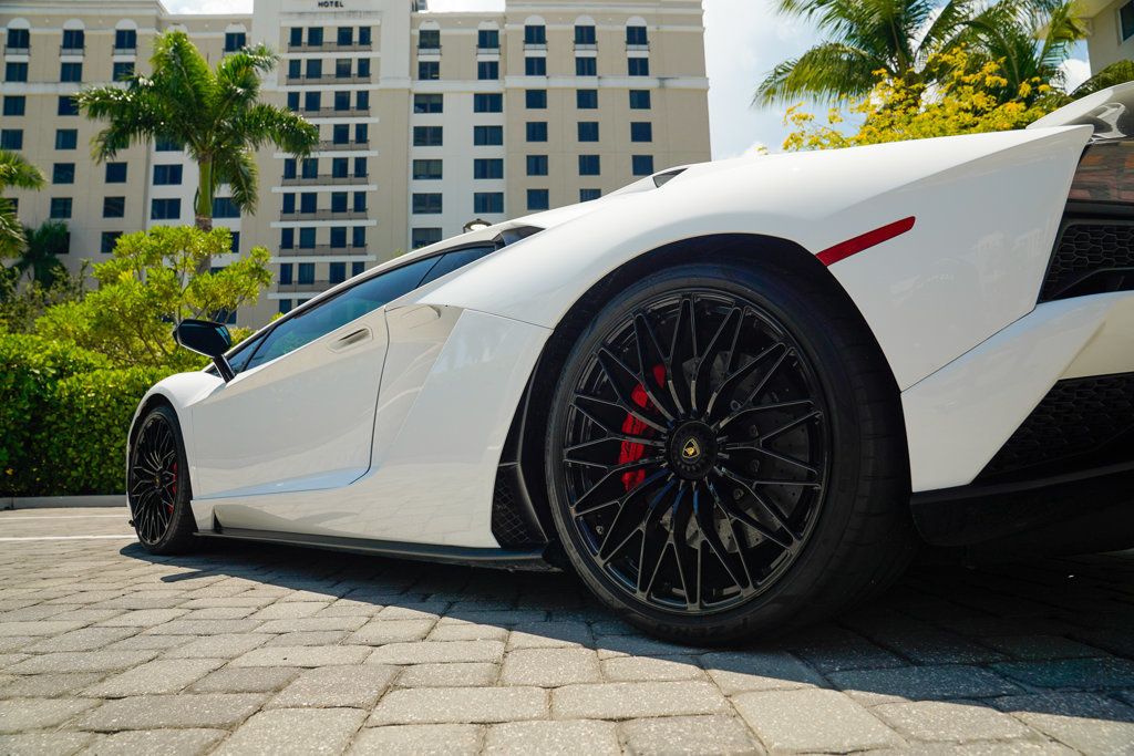 2018 Lamborghini Aventador S Coupe - 22513990 - 30