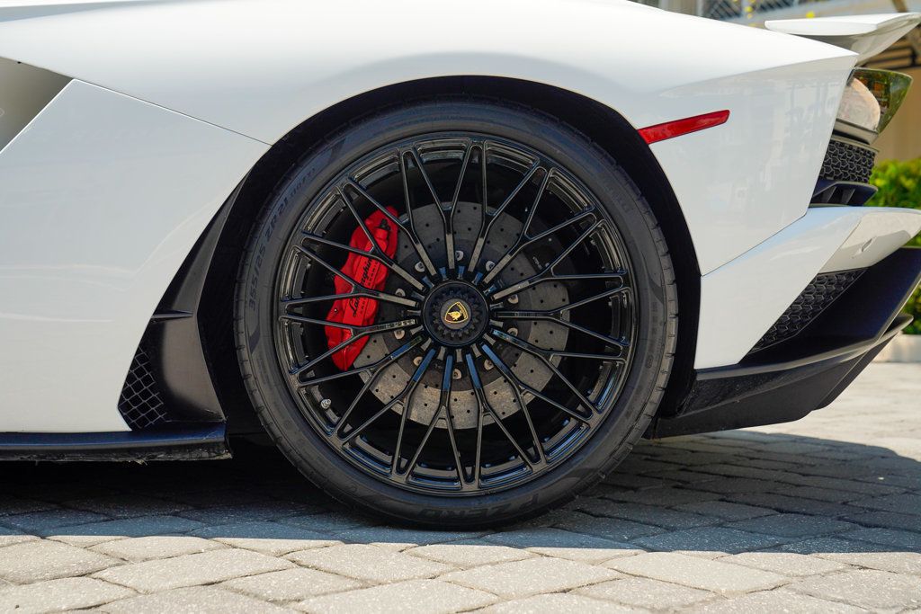 2018 Lamborghini Aventador S Coupe - 22513990 - 32