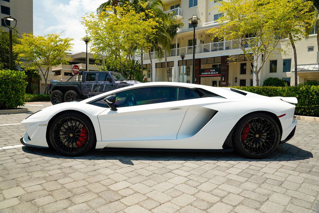 2018 Lamborghini Aventador S Coupe - 22513990 - 33