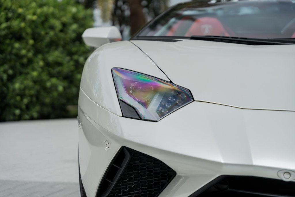 2018 Lamborghini Aventador S Roadster - 22467477 - 11