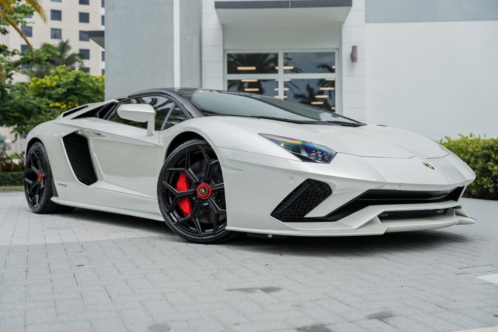 2018 Lamborghini Aventador S Roadster - 22467477 - 3