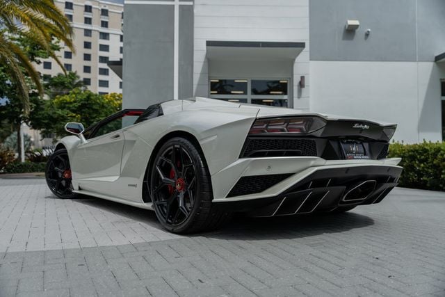 2018 Lamborghini Aventador S Roadster - 22467477 - 40