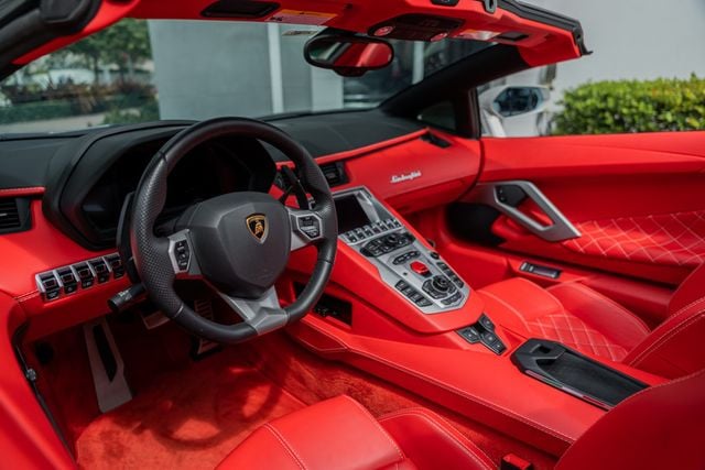 2018 Lamborghini Aventador S Roadster - 22467477 - 52