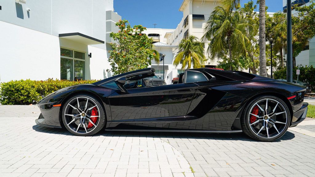2018 Lamborghini Aventador Roadster photo 13