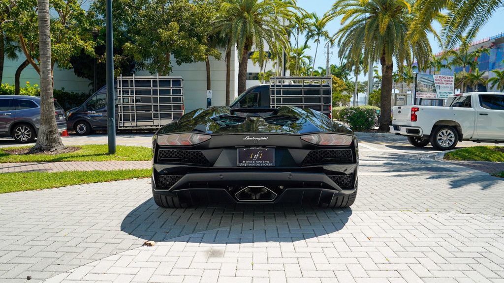 2018 Lamborghini Aventador Roadster photo 19