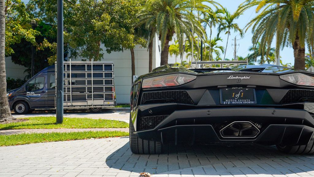 2018 Lamborghini Aventador Roadster photo 21