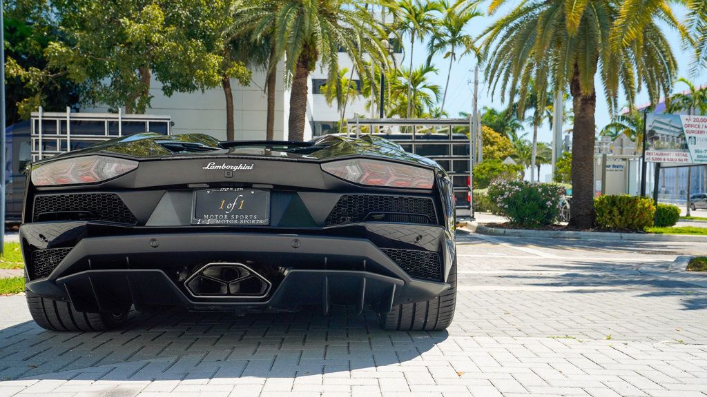 2018 Lamborghini Aventador Roadster photo 23