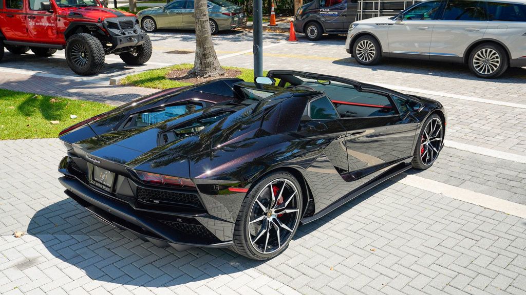 2018 Lamborghini Aventador Roadster photo 27