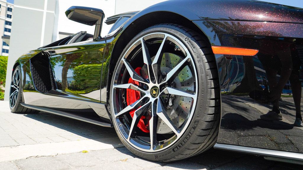 2018 Lamborghini Aventador Roadster photo 37
