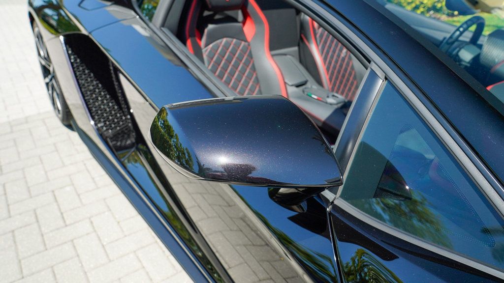 2018 Lamborghini Aventador Roadster photo 38
