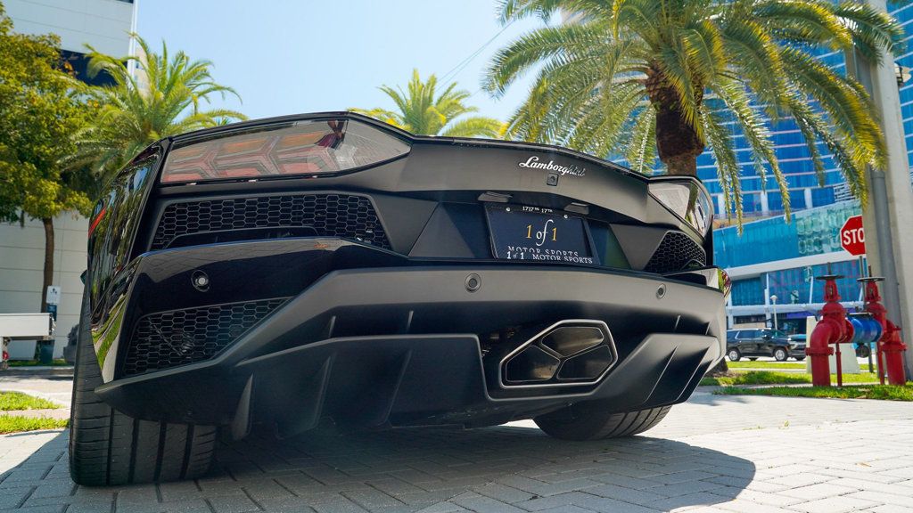 2018 Lamborghini Aventador Roadster photo 40