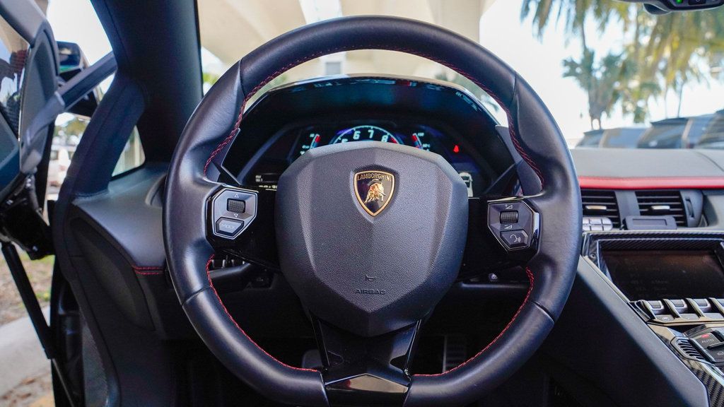 2018 Lamborghini Aventador Roadster photo 57