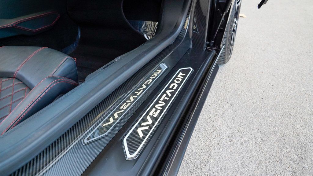 2018 Lamborghini Aventador Roadster photo 68