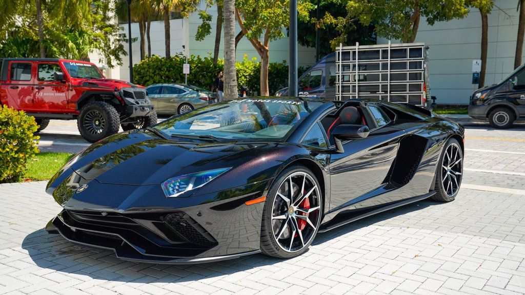 2018 Lamborghini Aventador Roadster photo 9