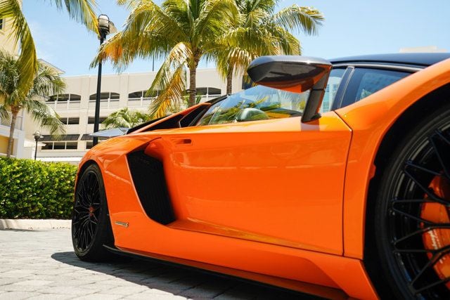2018 Lamborghini Aventador S Roadster - 22897283 - 10