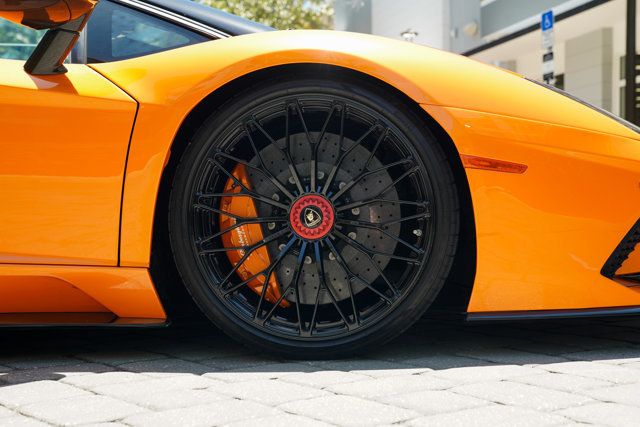 2018 Lamborghini Aventador S Roadster - 22897283 - 15