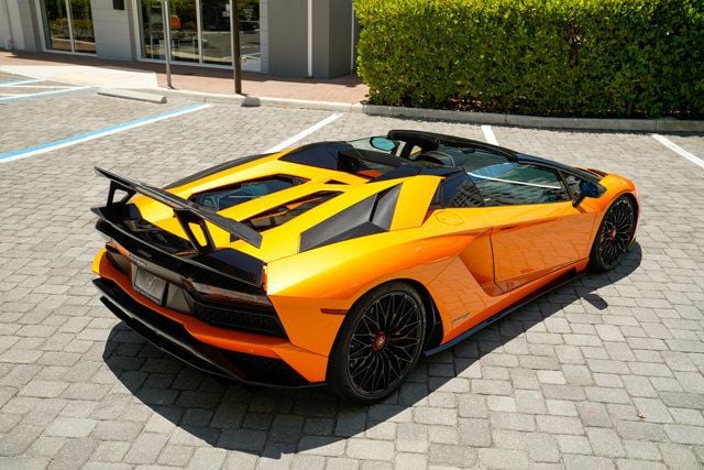2018 Lamborghini Aventador S Roadster - 22897283 - 22
