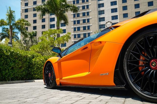 2018 Lamborghini Aventador S Roadster - 22897283 - 28