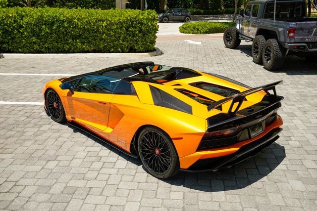 2018 Lamborghini Aventador S Roadster - 22897283 - 30