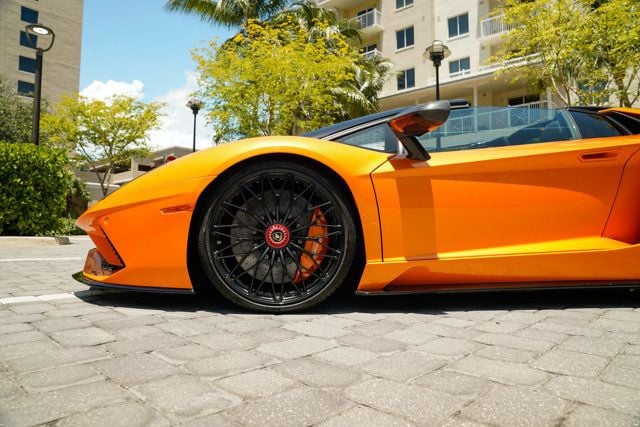 2018 Lamborghini Aventador S Roadster - 22897283 - 35