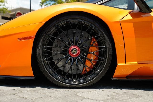 2018 Lamborghini Aventador S Roadster - 22897283 - 36