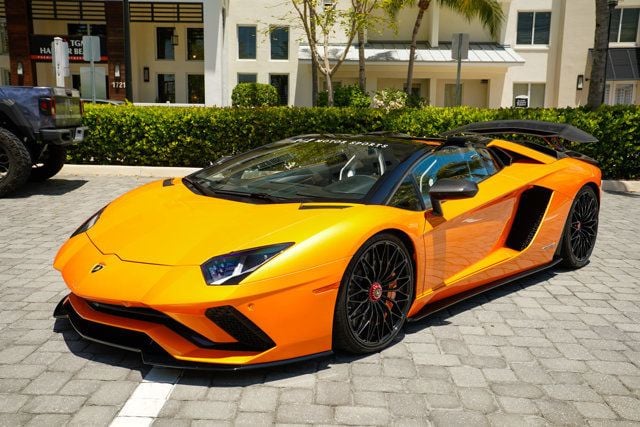 2018 Lamborghini Aventador S Roadster - 22897283 - 38