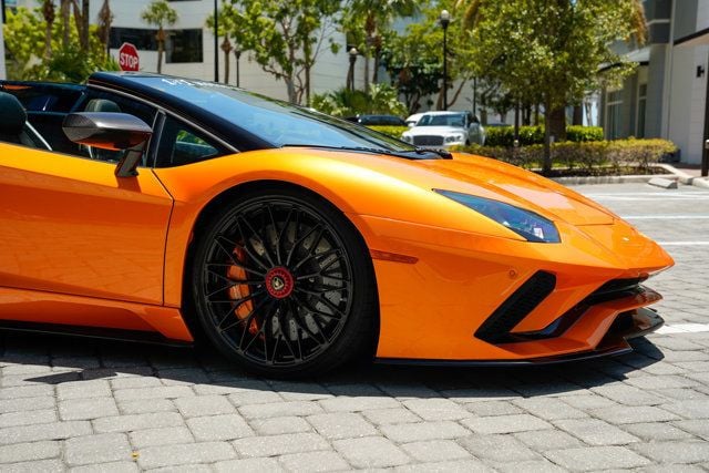 2018 Lamborghini Aventador S Roadster - 22897283 - 52