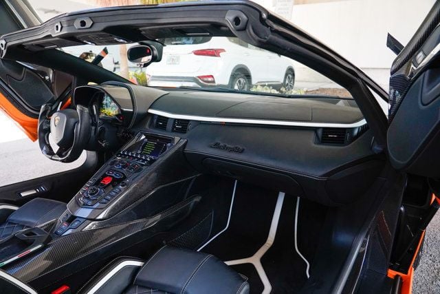 2018 Lamborghini Aventador S Roadster - 22897283 - 86