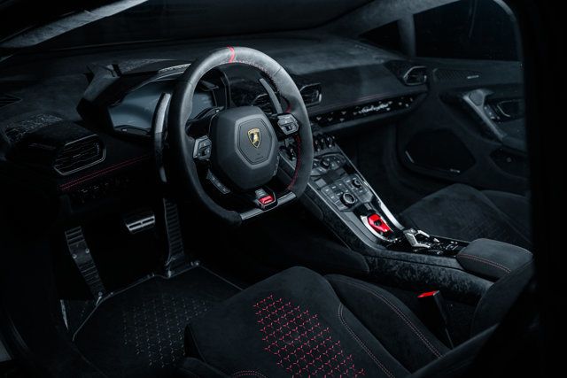 2018 Lamborghini Huracan Performante Spyder - 22925957 - 18