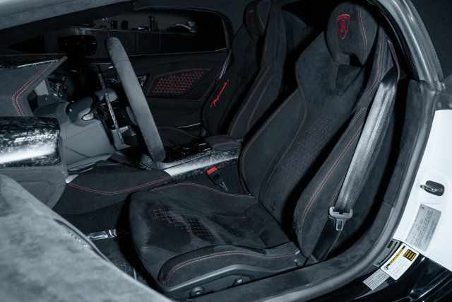 2018 Lamborghini Huracan Performante Spyder - 22925957 - 24