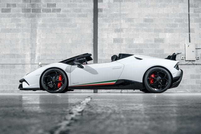 2018 Lamborghini Huracan Performante Spyder - 22925957 - 2
