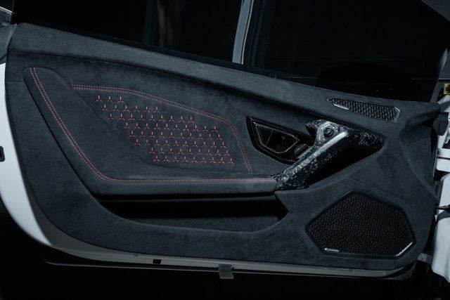 2018 Lamborghini Huracan Performante Spyder - 22925957 - 31