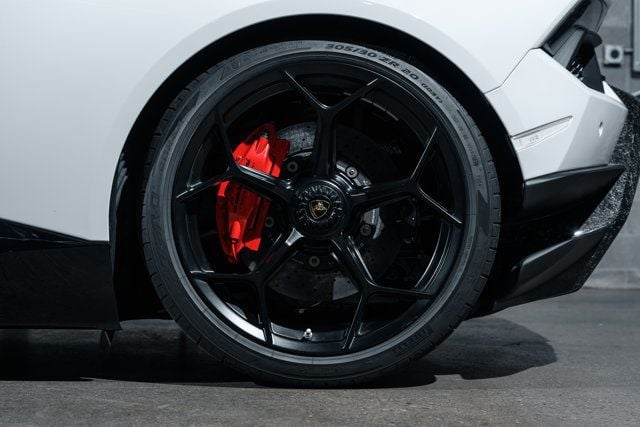 2018 Lamborghini Huracan Performante Spyder - 22925957 - 34
