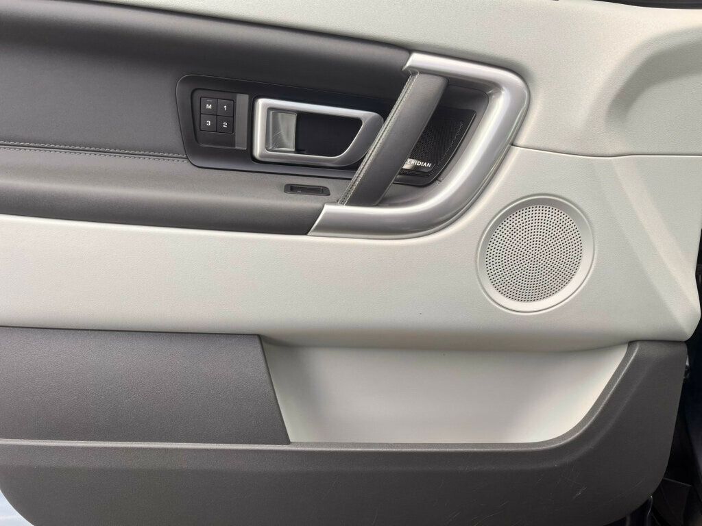 2018 Land Rover Discovery Sport HSE photo 4