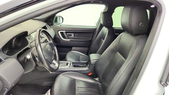 2018 Land Rover Discovery Sport SE 4WD w/ Black Contrast Roof, Leather Seats & InControl Wi-Fi - 23033899 - 19