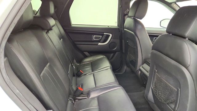 2018 Land Rover Discovery Sport SE 4WD w/ Black Contrast Roof, Leather Seats & InControl Wi-Fi - 23033899 - 22