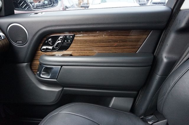 2018 Land Rover Range Rover LOW MILES, SUPERCHARGED V8, PANORAMIC ROOF,HEATED & COOLED SEATS - 22987160 - 32