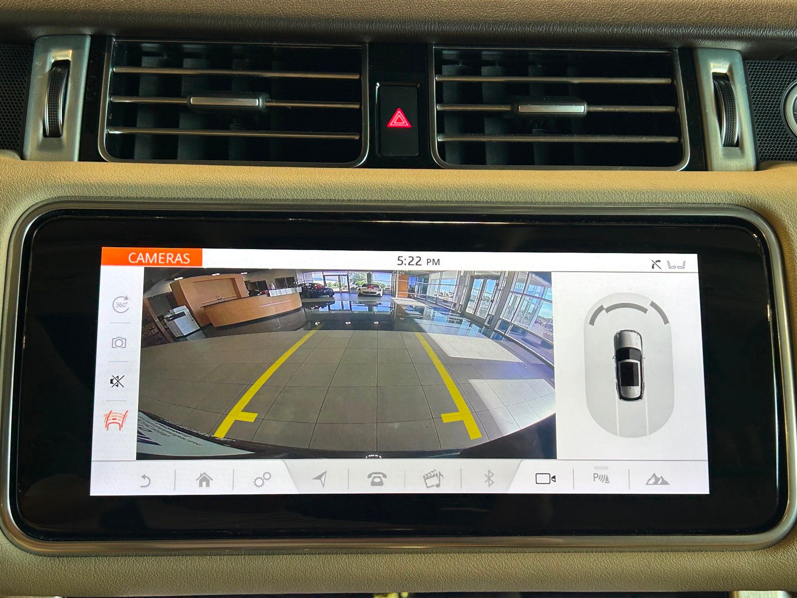 2018 Land Rover Range Rover HSE photo 21