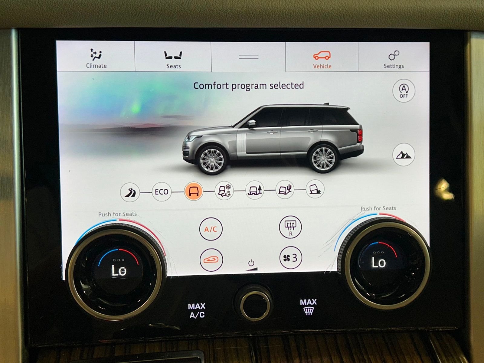 2018 Land Rover Range Rover HSE photo 22